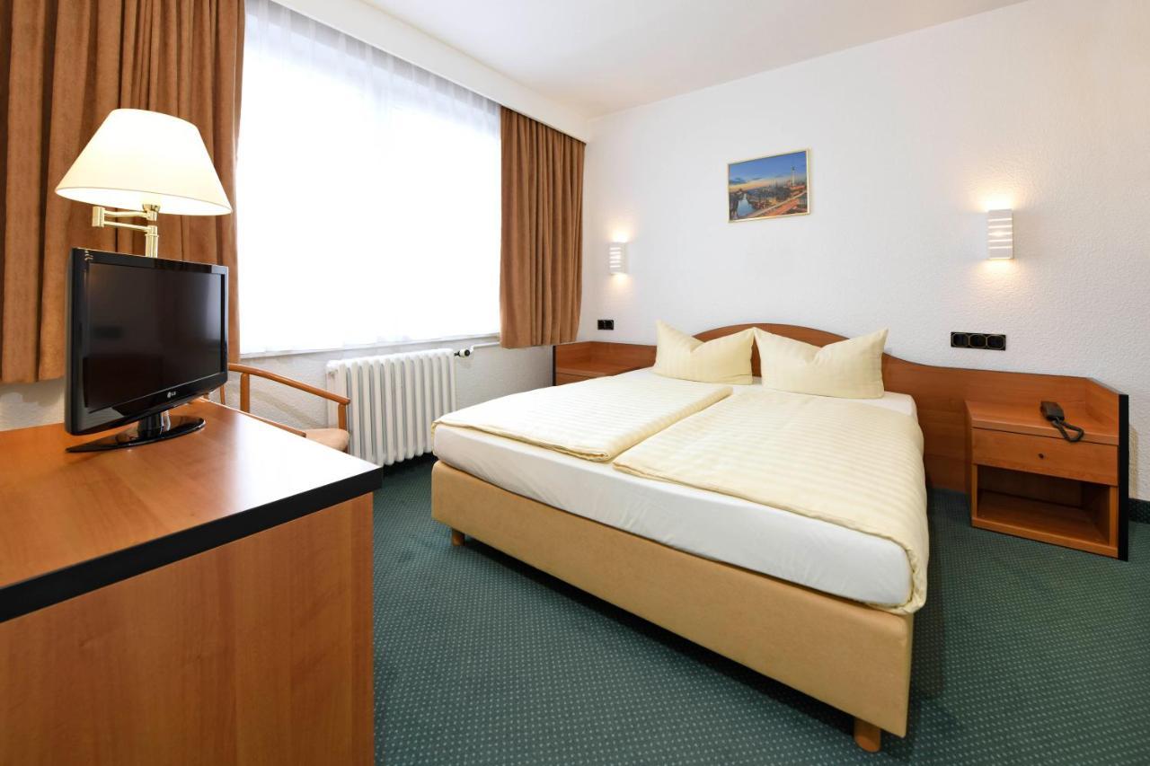 Lat & Apartmenthaus Berlin Hotel 3*