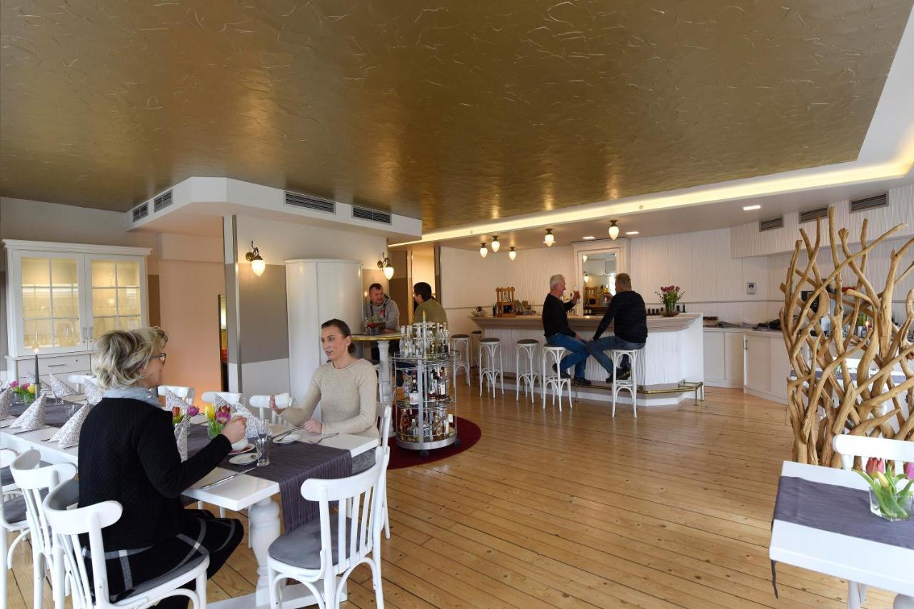 Lat & Apartmenthaus Berlin Hotel 3*
